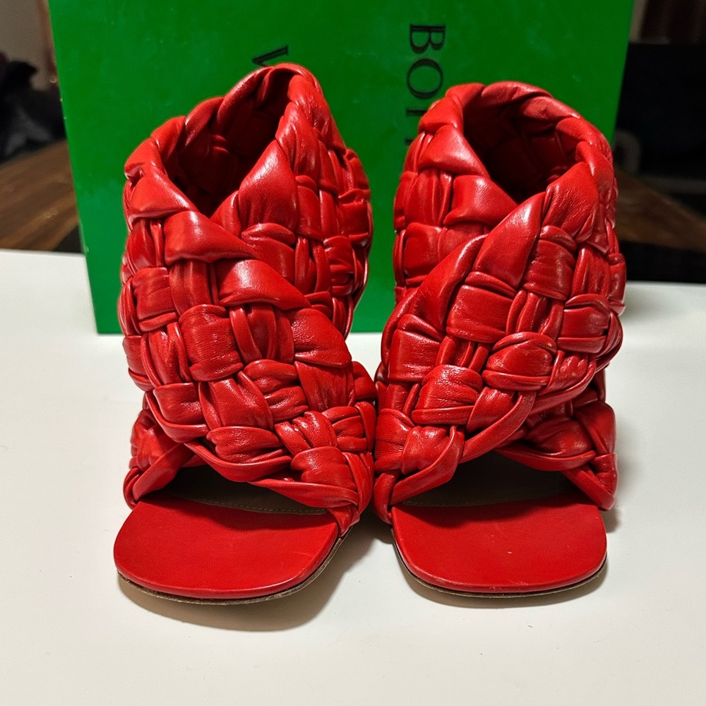 Authentic Bottega Veneta Red Woman High Heel Lambskin Sandals